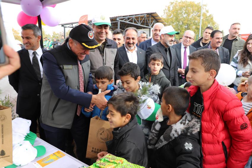 25 Bin Fidan Toprakla Buluştu