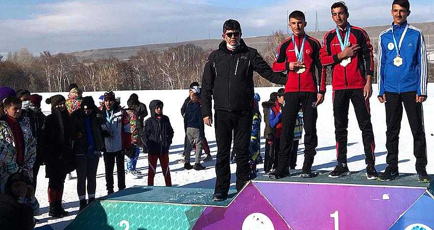 KAYAK YARIŞMALARI YAPILDI