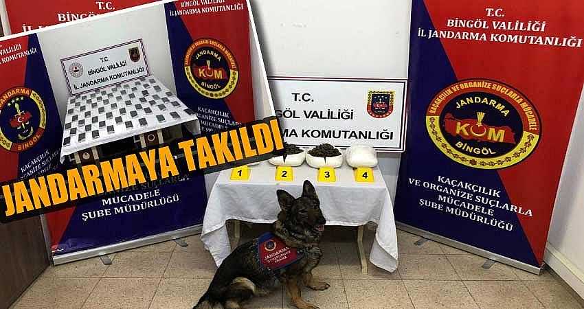 UYUŞTURUCU VE KAÇAK TELEFON JANDARMAYA TAKILDI